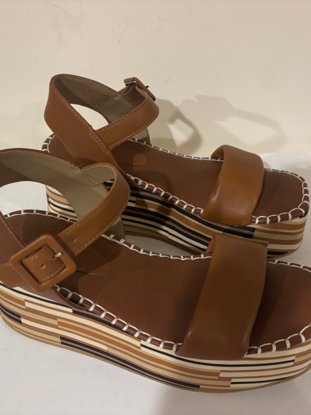 NWOT Bernardo Leather Platform Wedge Sandals Size 8.5
